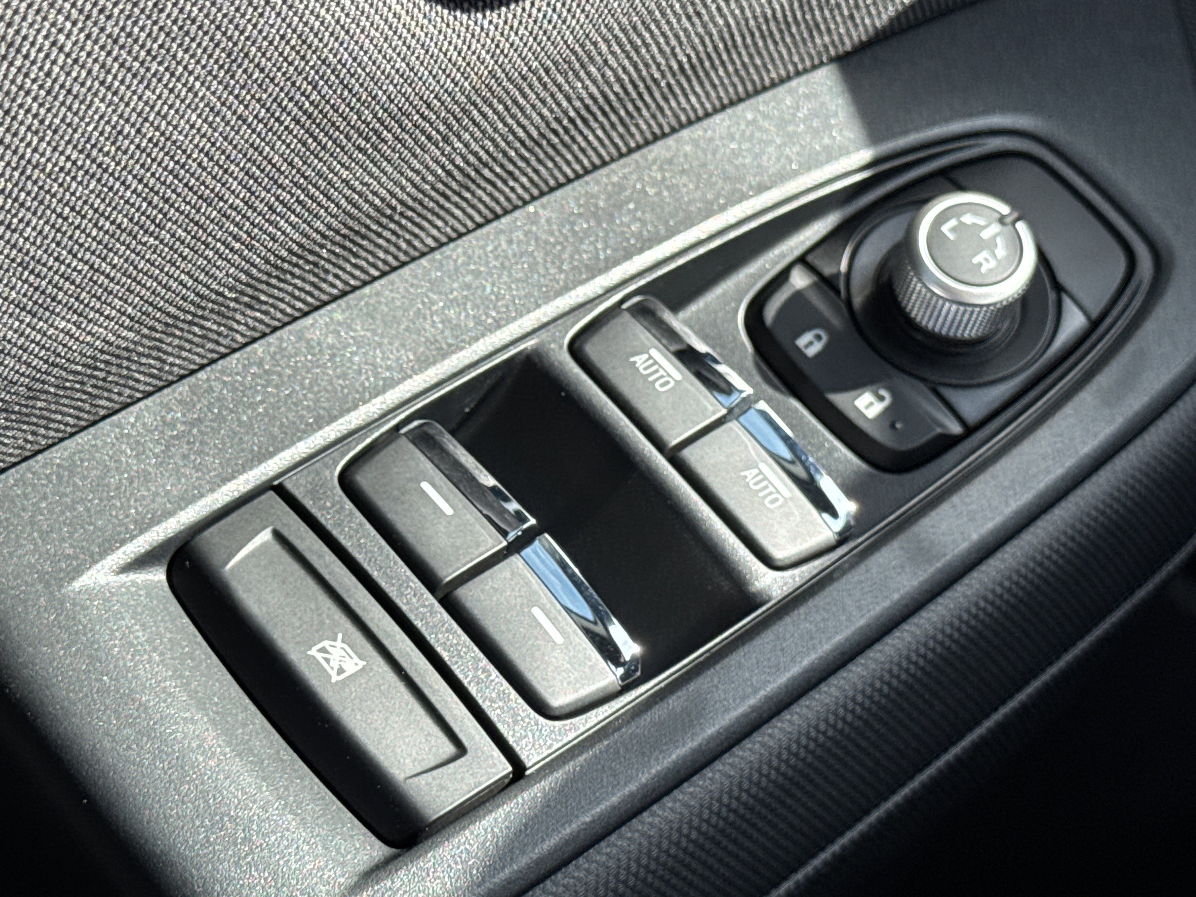 Certified 2025 Subaru Forester Premium image 25