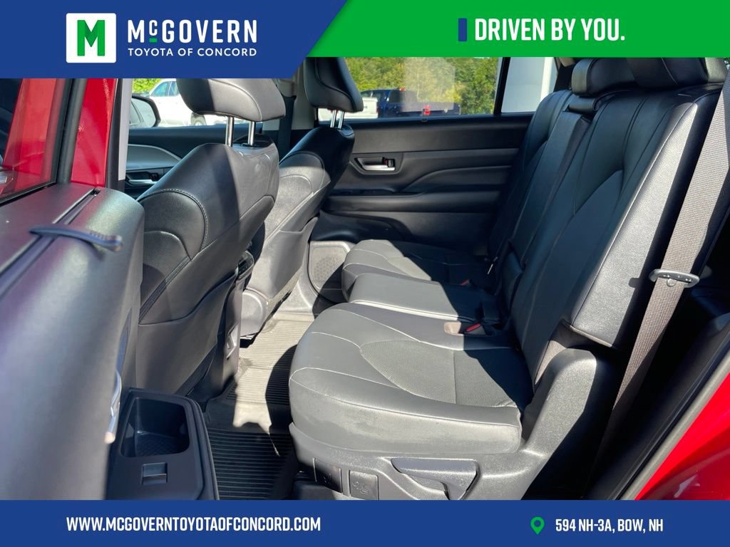 Used 2026 Toyota Grand Highlander AWD image 26