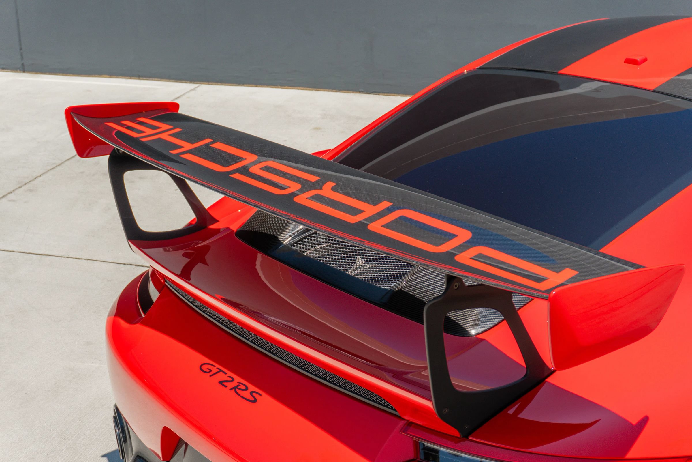 Used 2018 Porsche 911 GT2 RS RWD image 40