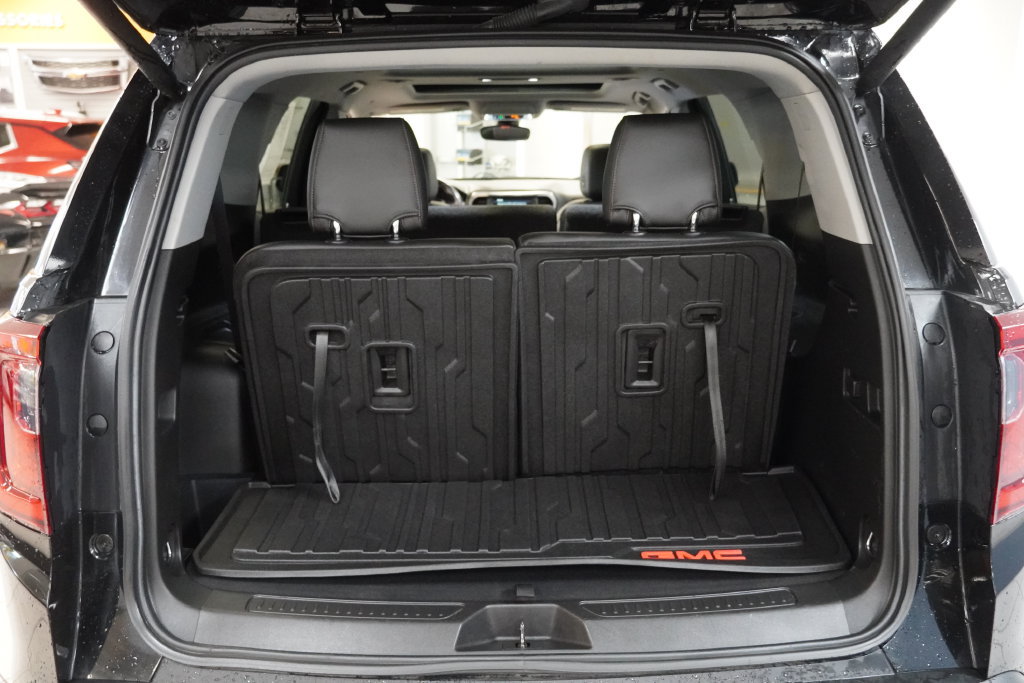 Used 2021 GMC Acadia AT4 w/ LPO, Floor Liner Package AWD/4WD image 12