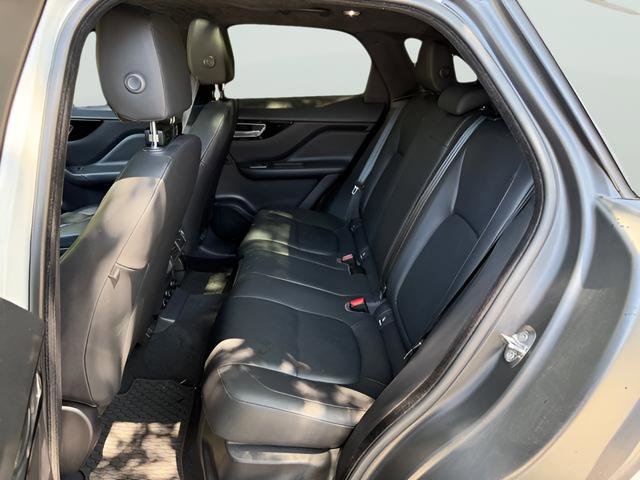 Used 2020 Jaguar F-PACE Premium image 26