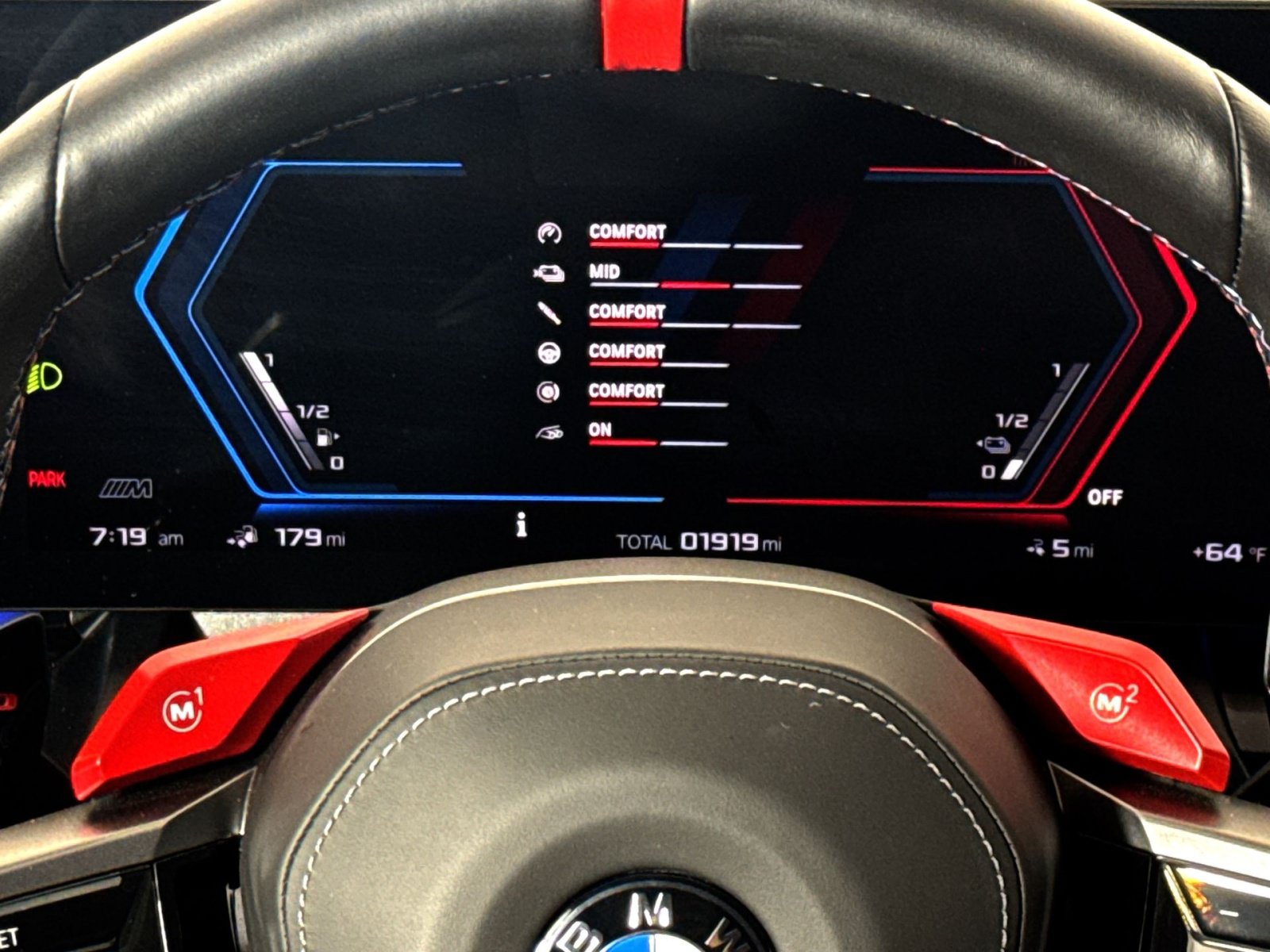Used 2026 BMW M5 w/ Carbon Package AWD/4WD image 17