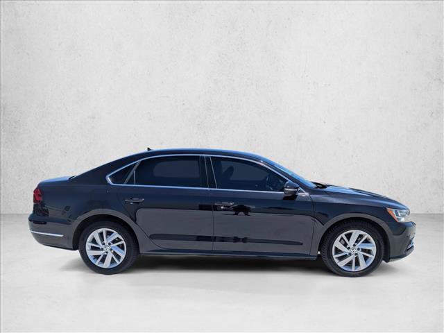 Used 2018 Volkswagen Passat 2.0T SE FWD image 4