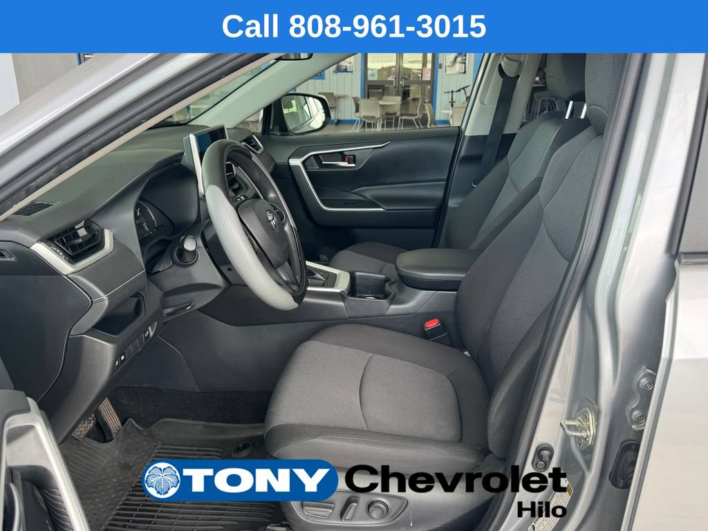 Used 2024 Toyota RAV4 XLE AWD/4WD image 28