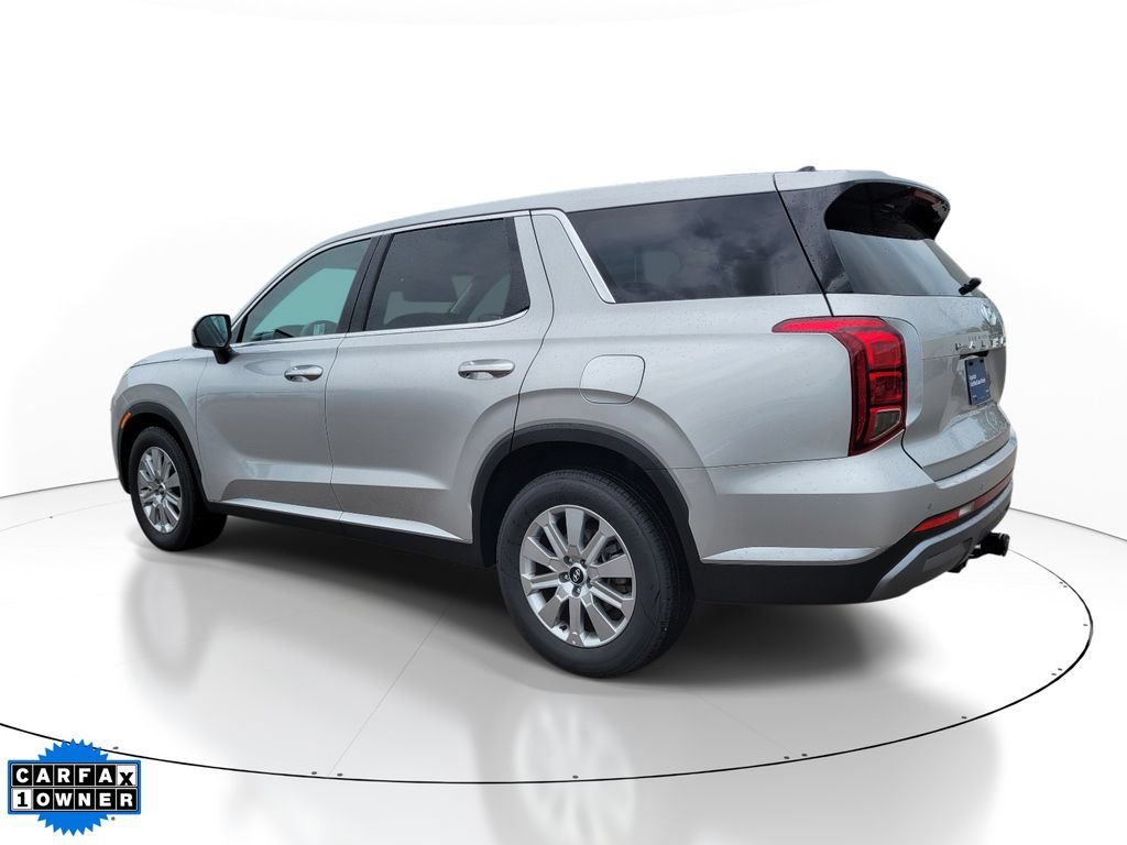 Used 2025 Hyundai Palisade SE AWD/4WD image 3