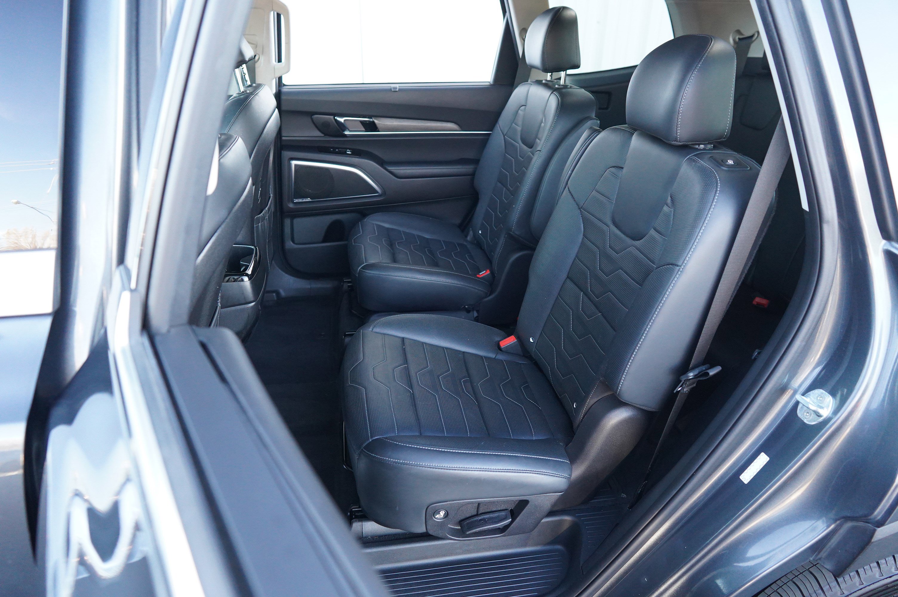 Used 2021 Kia Telluride SX w/ SX Prestige Package image 36