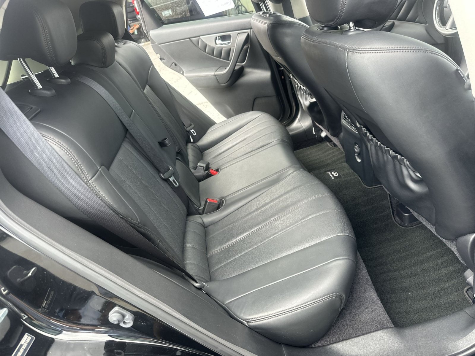 Used 2015 INFINITI QX70 2WD w/ Premium Package image 33