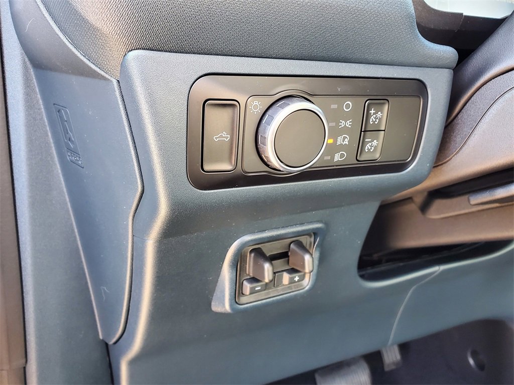 New 2025 Ford Maverick XLT w/ XLT Luxury Package image 9