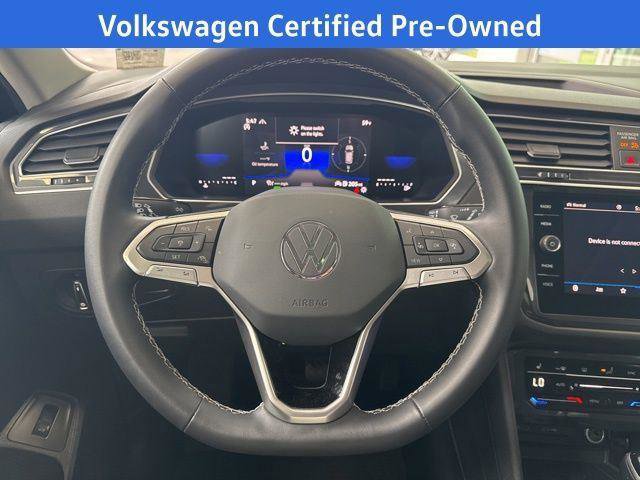 Certified 2024 Volkswagen Tiguan SE w/ Panoramic Sunroof Package AWD/4WD image 18