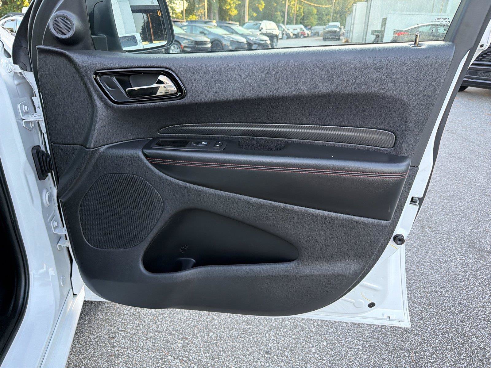 Used 2025 Dodge Durango GT RWD image 13