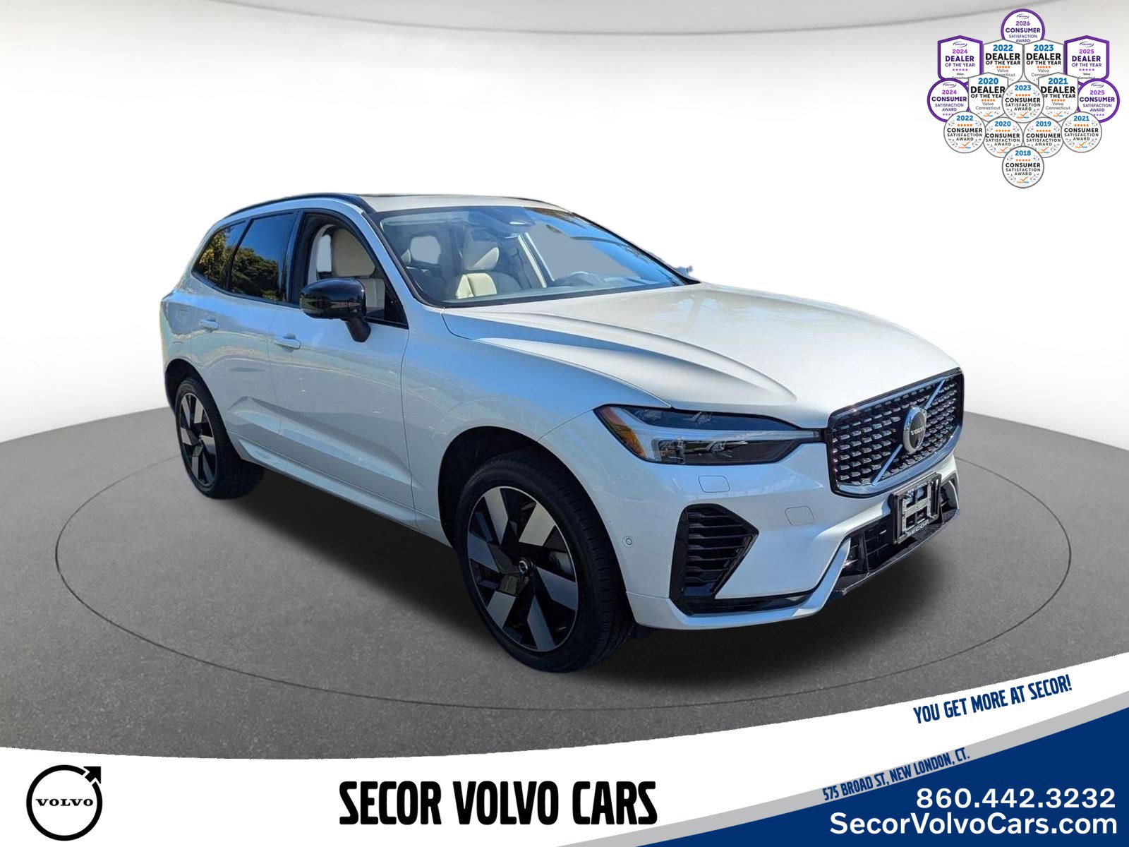 Certified 2024 Volvo XC60 T8 Plus w/ Protection Package Premier image 2