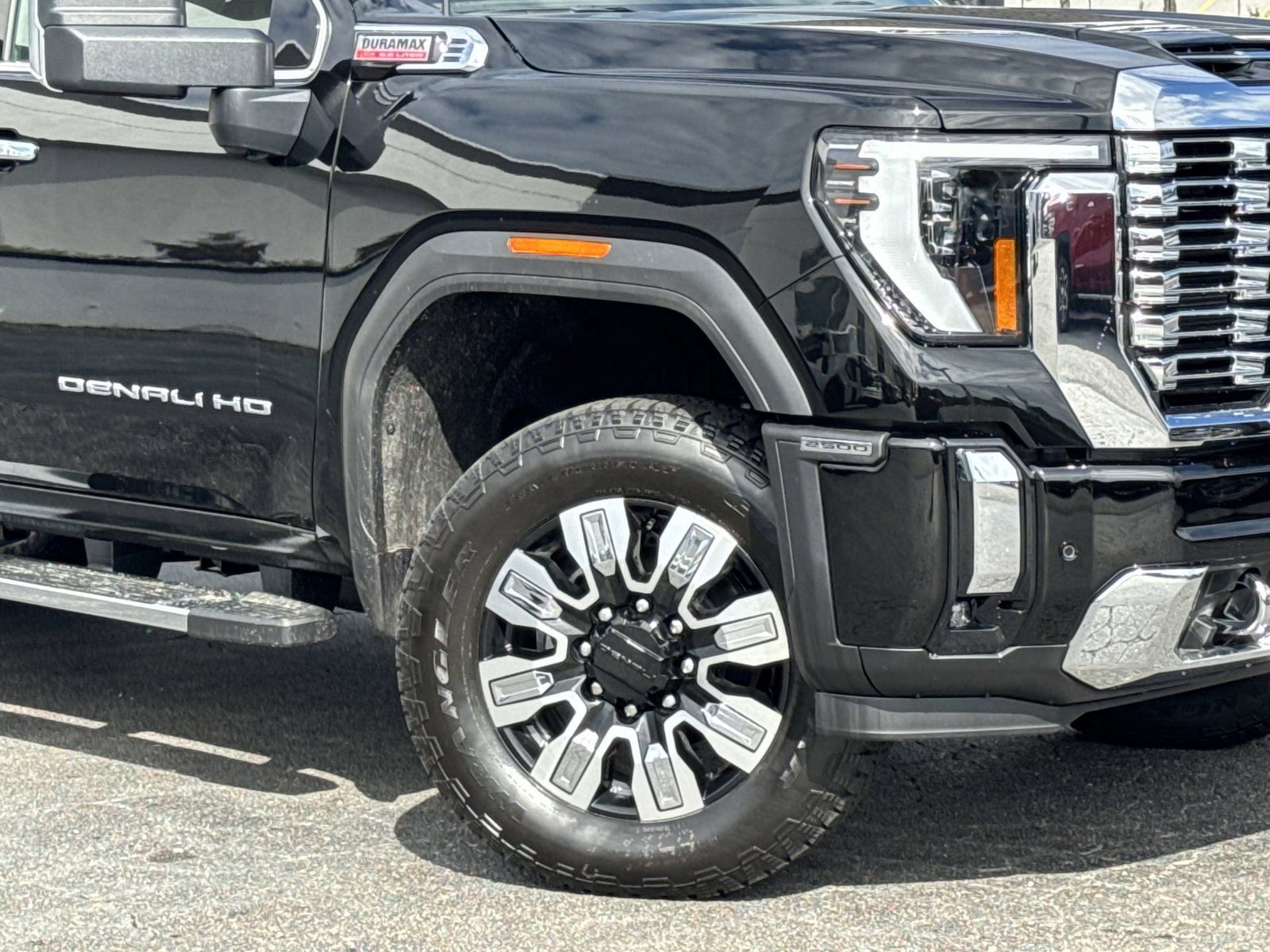Used 2026 GMC Sierra 2500 Denali w/ Technology Package AWD/4WD image 13