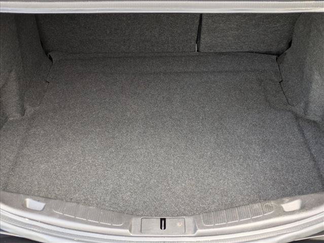 Used 2016 Ford Fusion SE FWD image 6