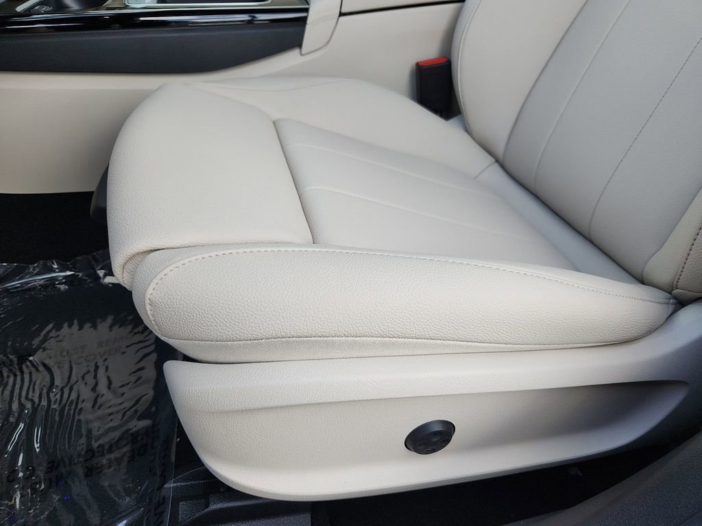 New 2025 Mercedes-Benz CLA 250 4MATIC image 10