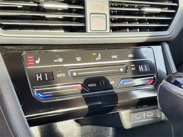 Used 2025 Volkswagen Jetta Sport image 22