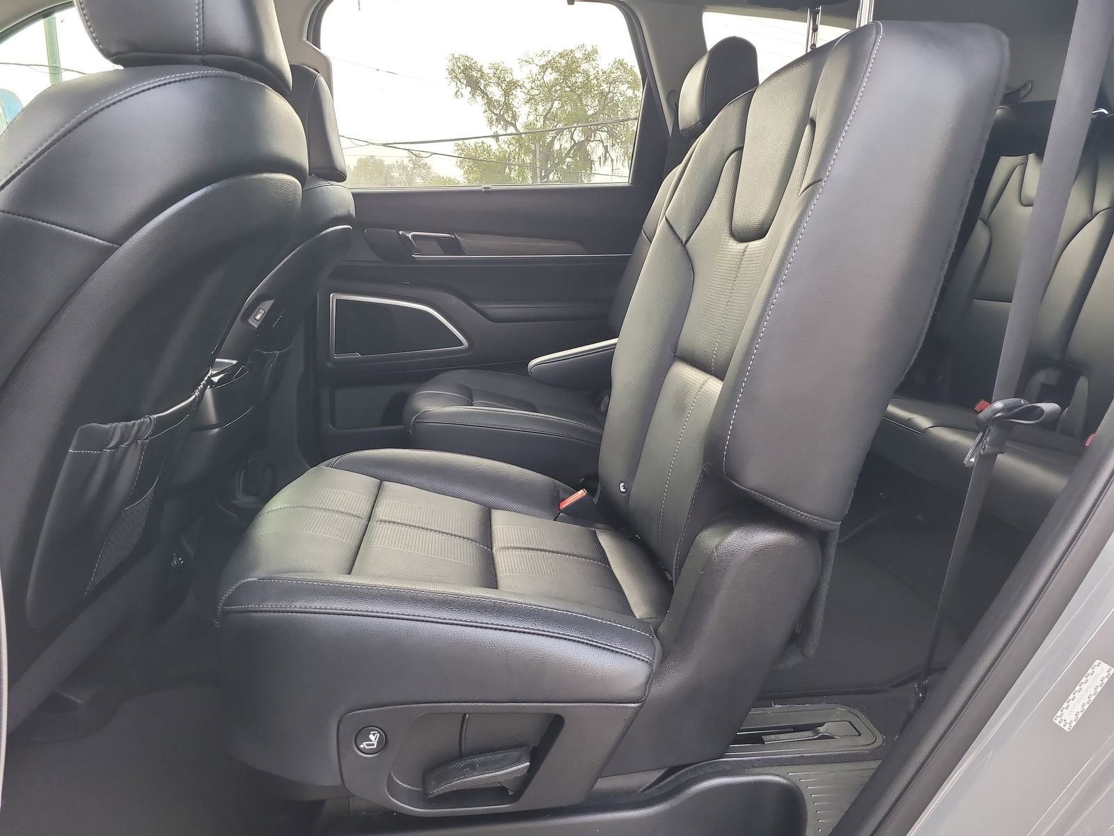 Used 2021 Kia Telluride EX w/ EX Premium Package image 13