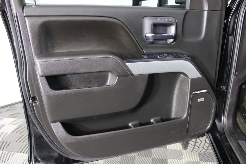 Used 2017 Chevrolet Silverado 2500 LTZ image 18
