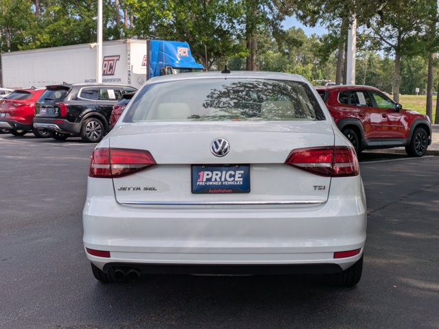 Used 2017 Volkswagen Jetta SEL FWD image 7