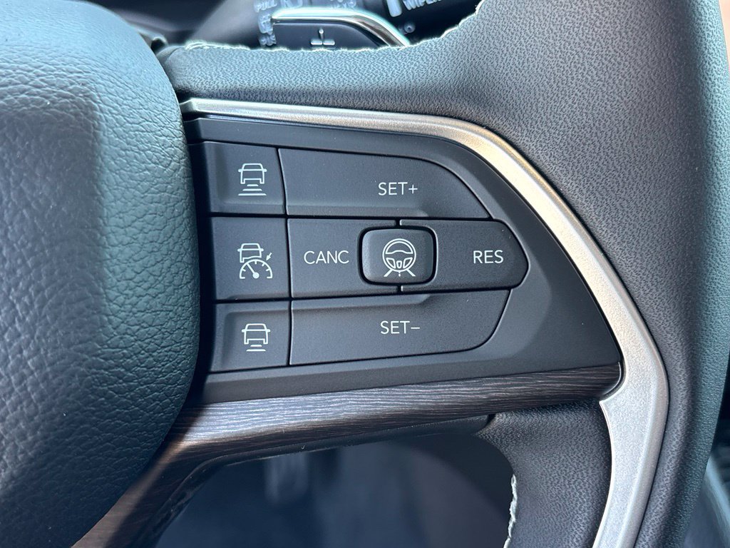 New 2027 Jeep Grand Cherokee Limited AWD/4WD image 19
