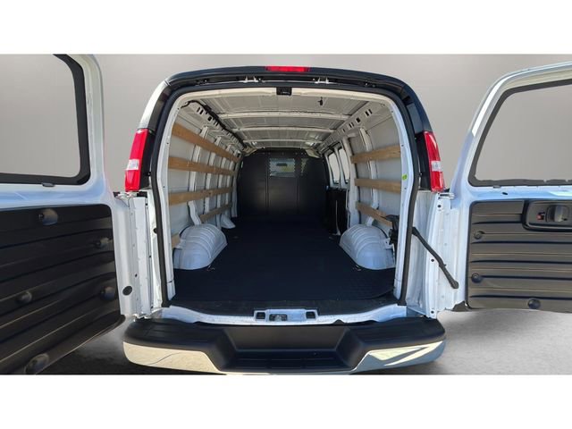 Used 2024 GMC Savana 2500 w/ Driver Convenience Package RWD image 30