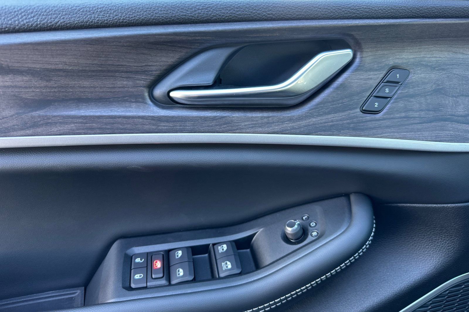 New 2026 Jeep Grand Cherokee Limited image 13