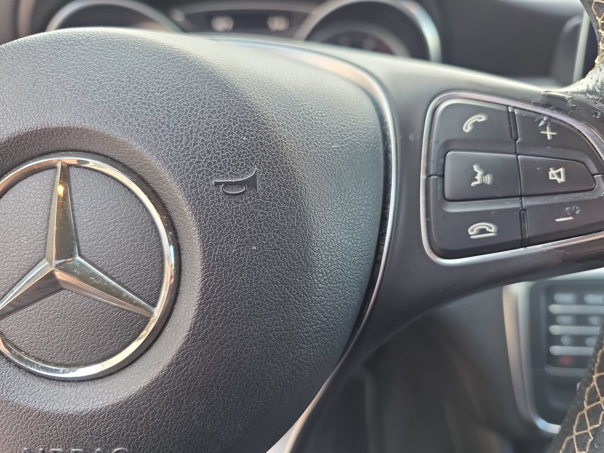 Used 2018 Mercedes-Benz CLA 250 image 17