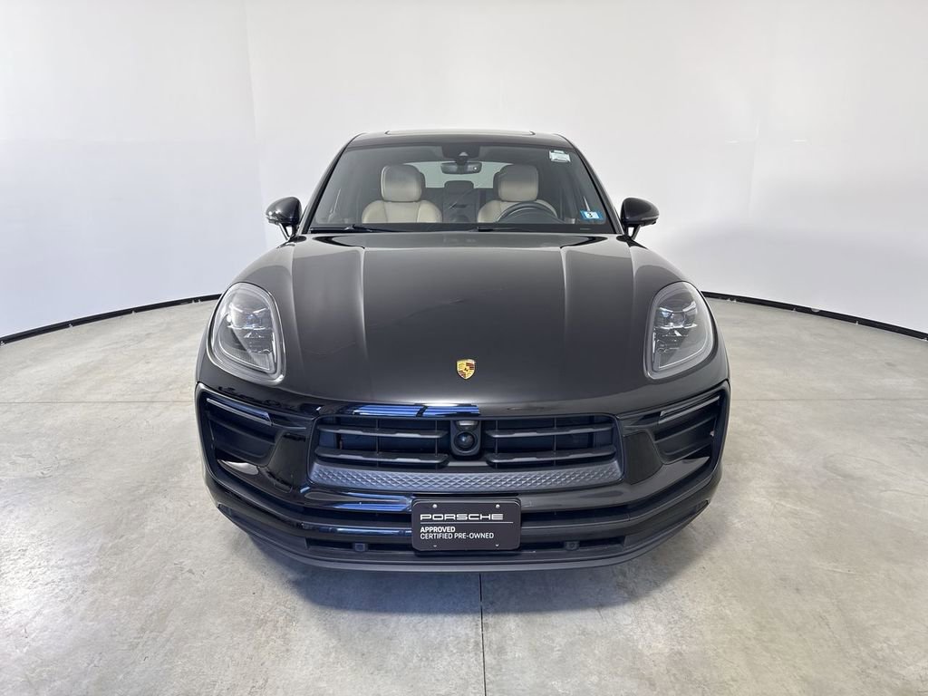 Certified 2024 Porsche Macan image 10