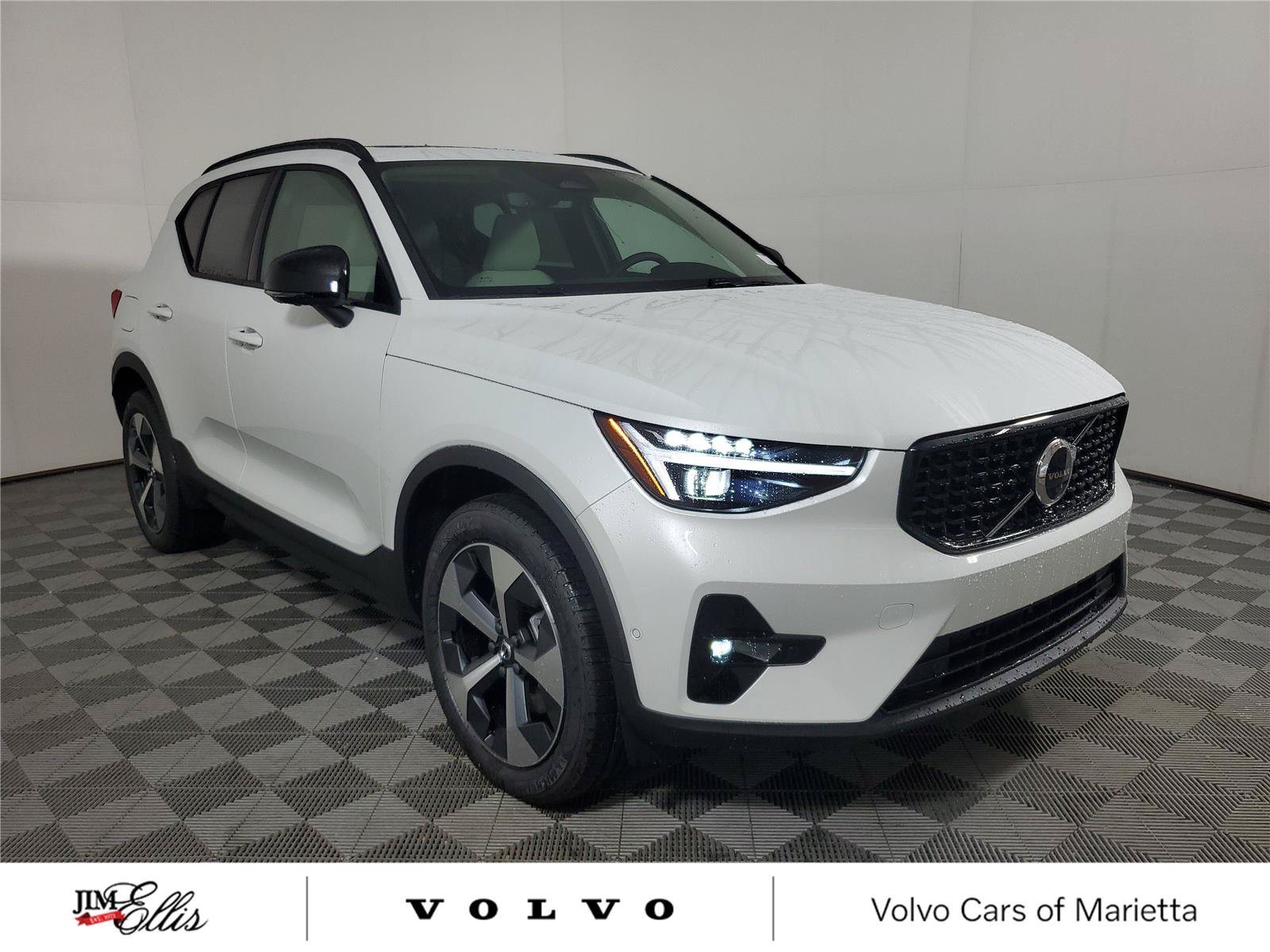 New 2026 Volvo XC40 B5 Plus w/ Protection Package Premier