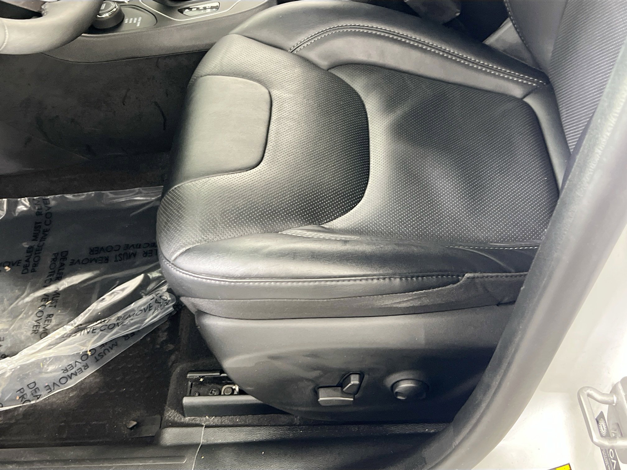 Used 2022 Jeep Cherokee Latitude Lux w/ Sun & Sound Group image 18