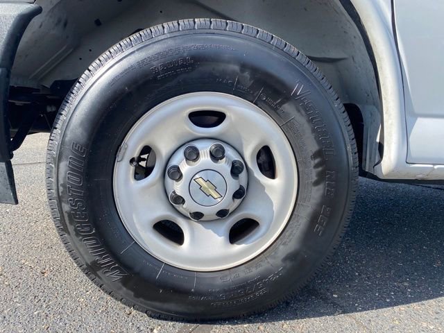 Certified 2024 Chevrolet Express 2500 Extended w/ Driver Convenience Package image 16