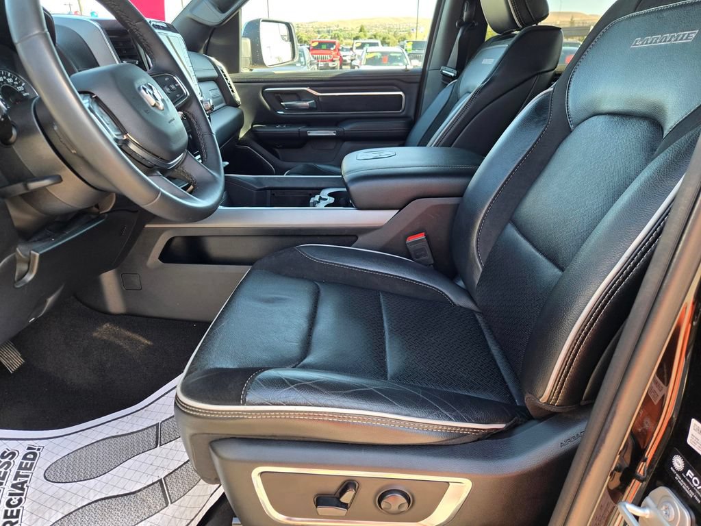 Used 2025 RAM 1500 Laramie AWD/4WD image 30