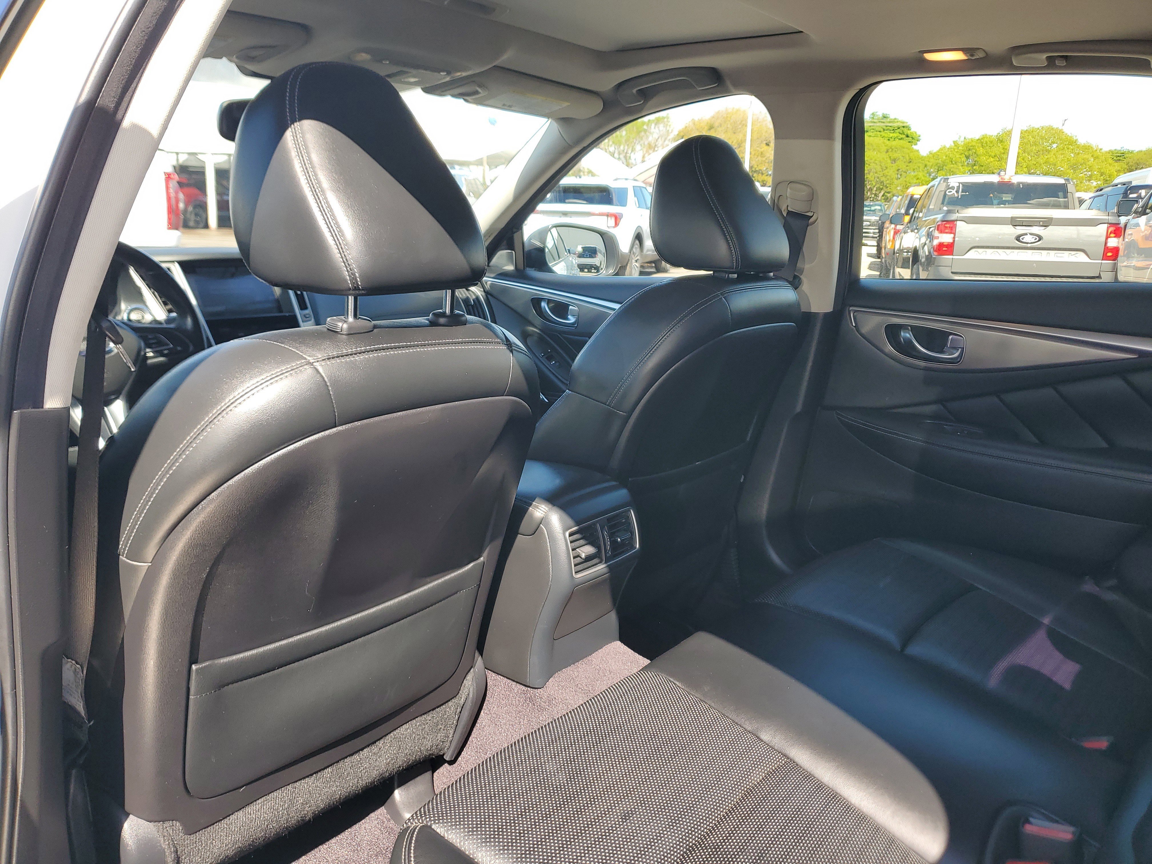 Used 2019 INFINITI Q50 Sport image 18