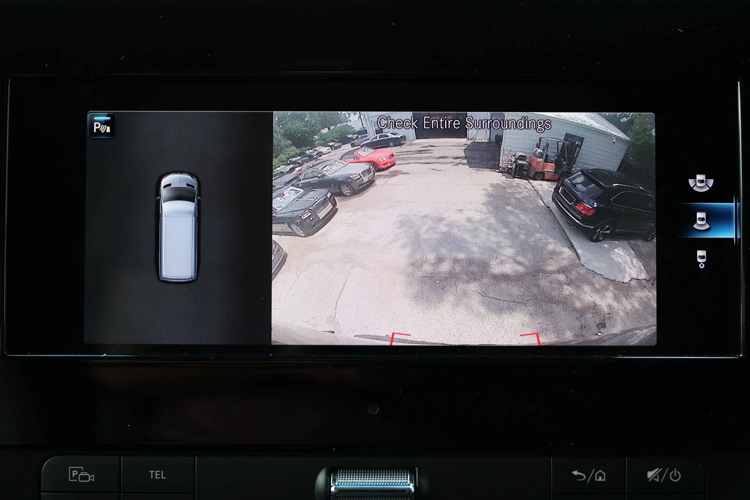 Used 2022 Mercedes-Benz Sprinter 4500 w/ Parking Package image 18