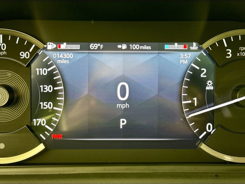 Used 2023 Land Rover Range Rover Velar R-Dynamic S image 11