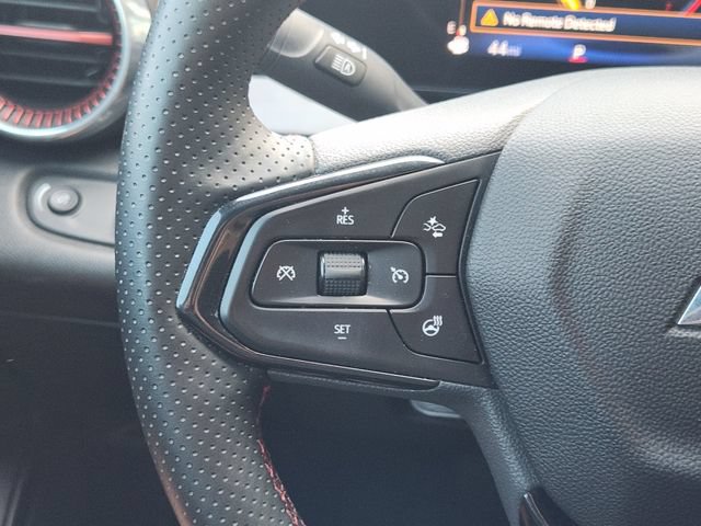 Used 2025 Chevrolet Trax RS w/ Driver Confidence Package FWD image 28