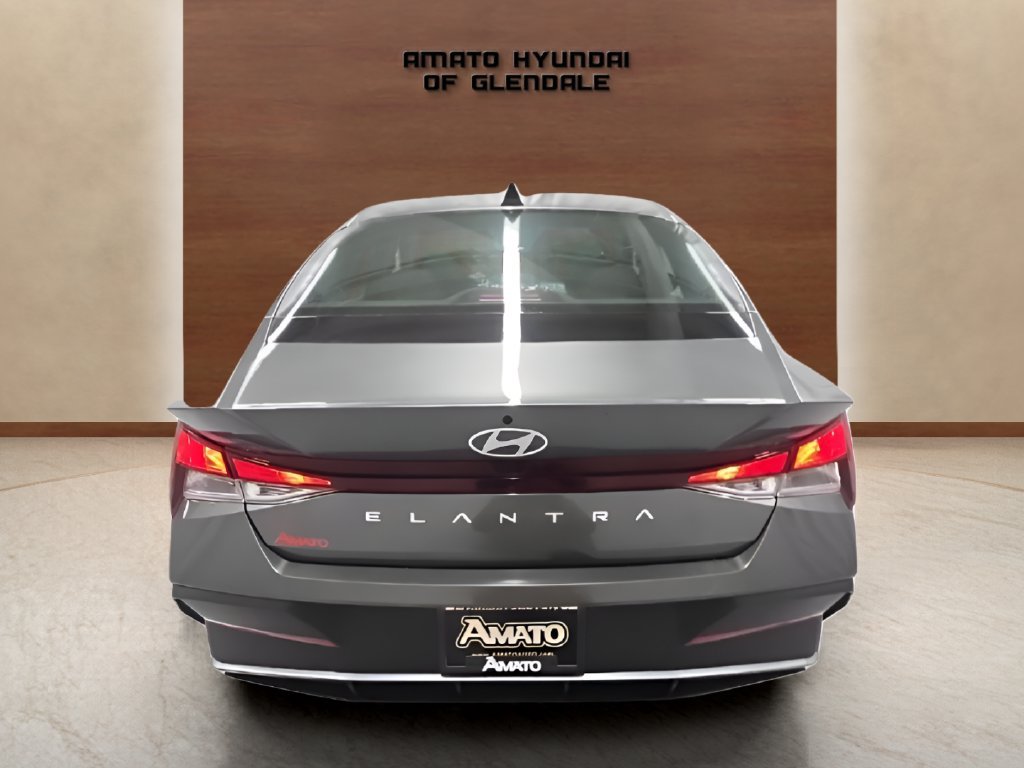 New 2026 Hyundai Elantra SE FWD image 5