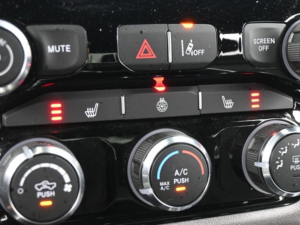 Used 2025 RAM 1500 Big Horn AWD/4WD image 26
