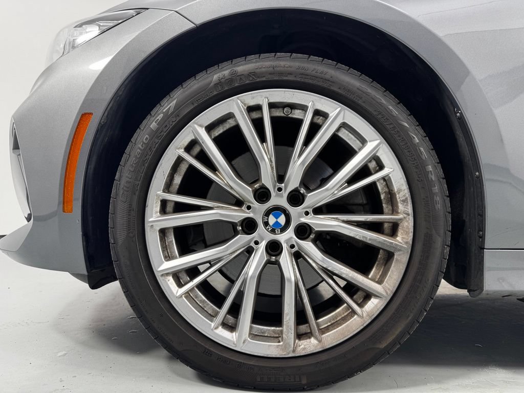 Used 2024 BMW 330i xDrive Sedan w/ Premium Package AWD/4WD image 10