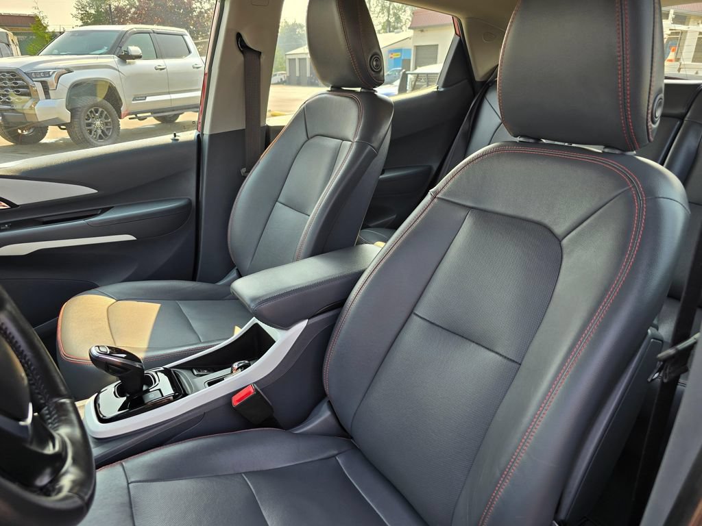 Used 2018 Chevrolet Bolt Premier w/ Driver Confidence II Package FWD image 21