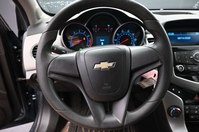 Used 2012 Chevrolet Cruze LS FWD image 17