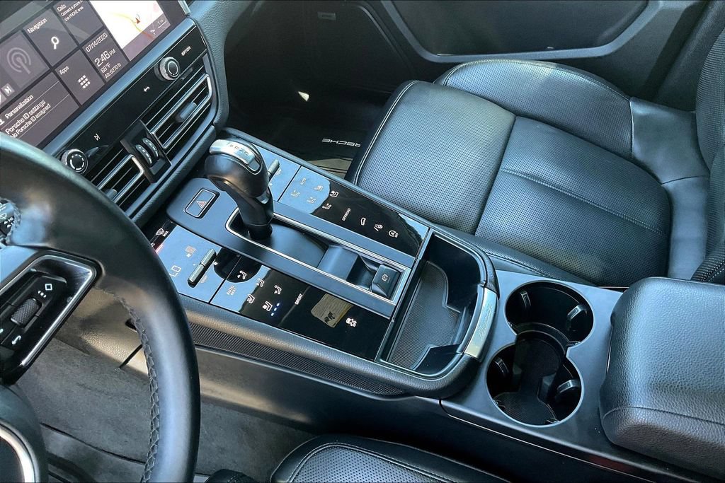 Used 2023 Porsche Macan AWD/4WD image 18