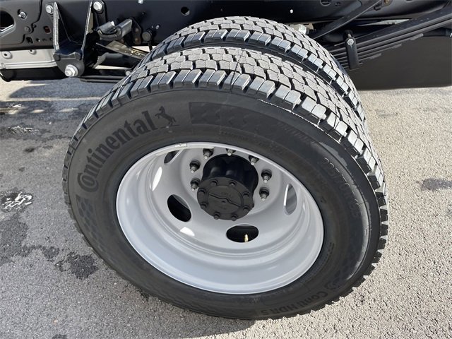 New 2026 Ford F550 4x4 Supercab Super Duty image 38
