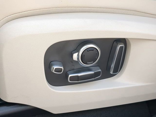 Used 2022 Jaguar F-PACE S image 22