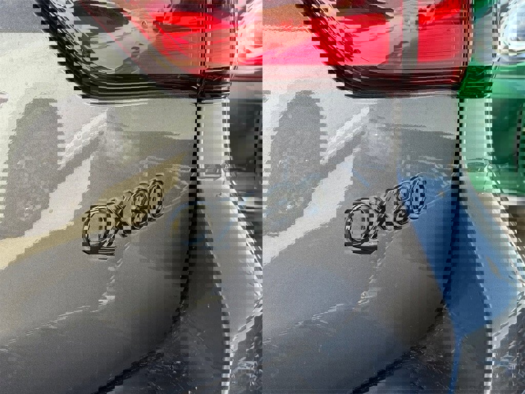 Used 2023 INFINITI QX80 Sensory w/ All-Season Package image 9