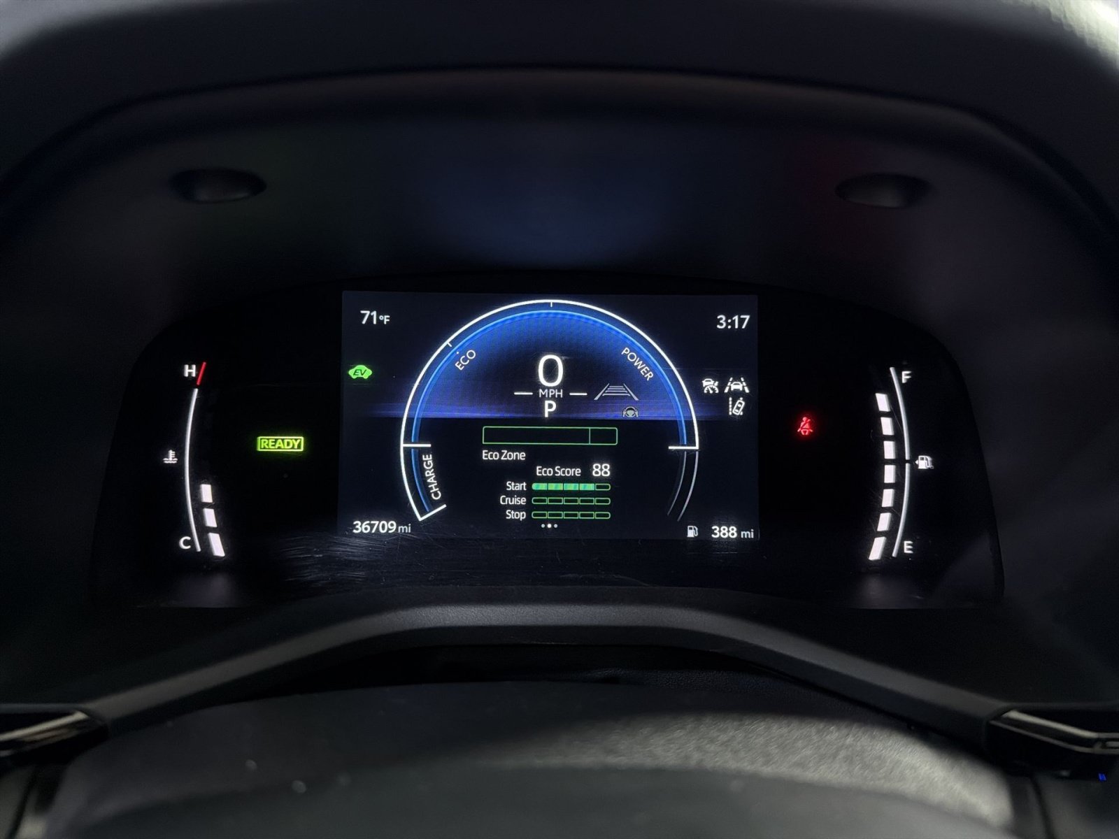 Used 2025 Toyota Camry SE FWD image 32