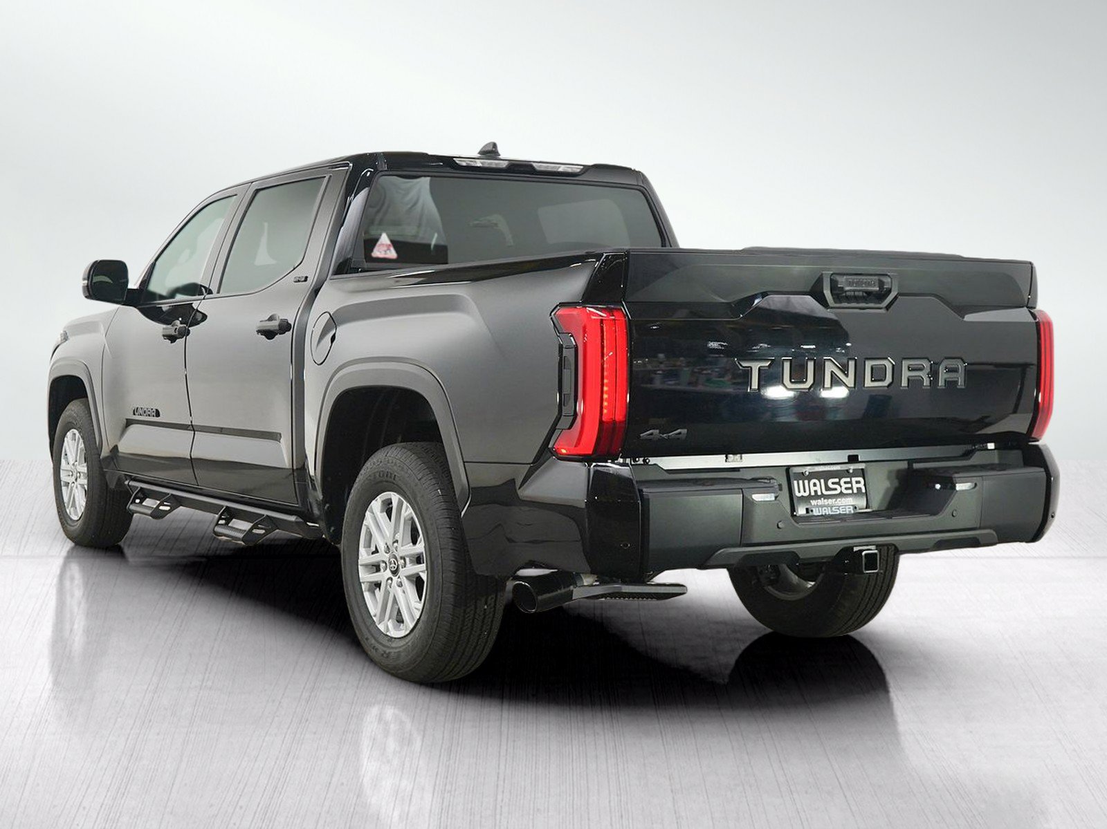 Used 2026 Toyota Tundra SR5 w/ SR5 Convenience Package AWD/4WD image 5