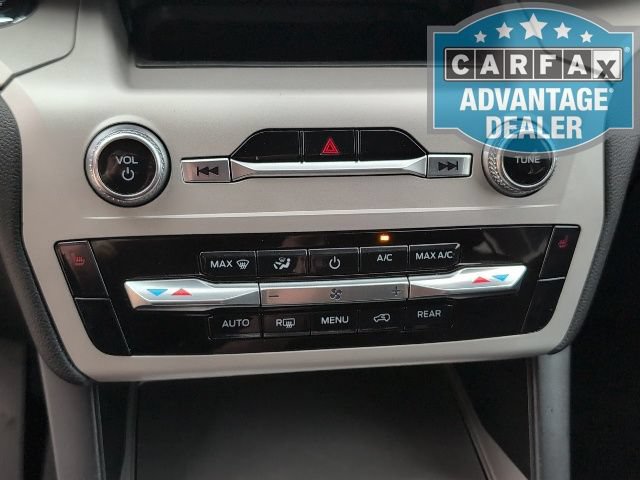 Used 2023 Ford Explorer XLT AWD/4WD image 22