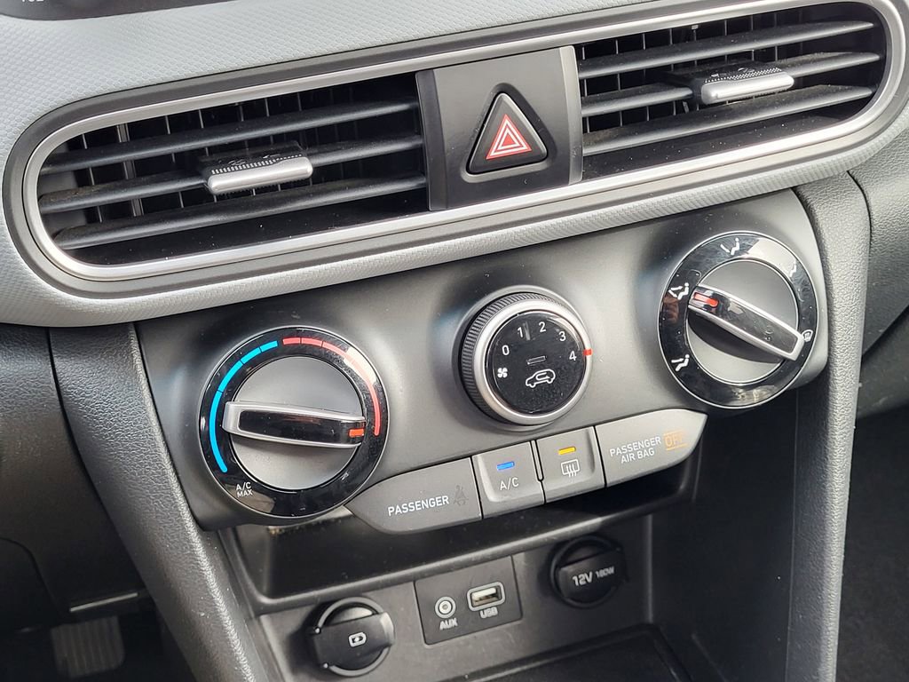 Used 2019 Hyundai Kona SEL image 17