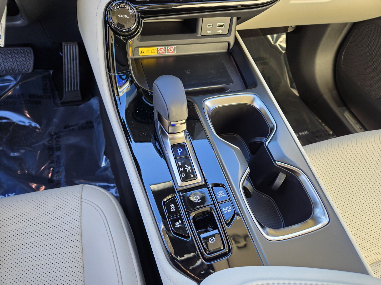 New 2026 Lexus NX 450h+ AWD w/ Luxury Package image 13