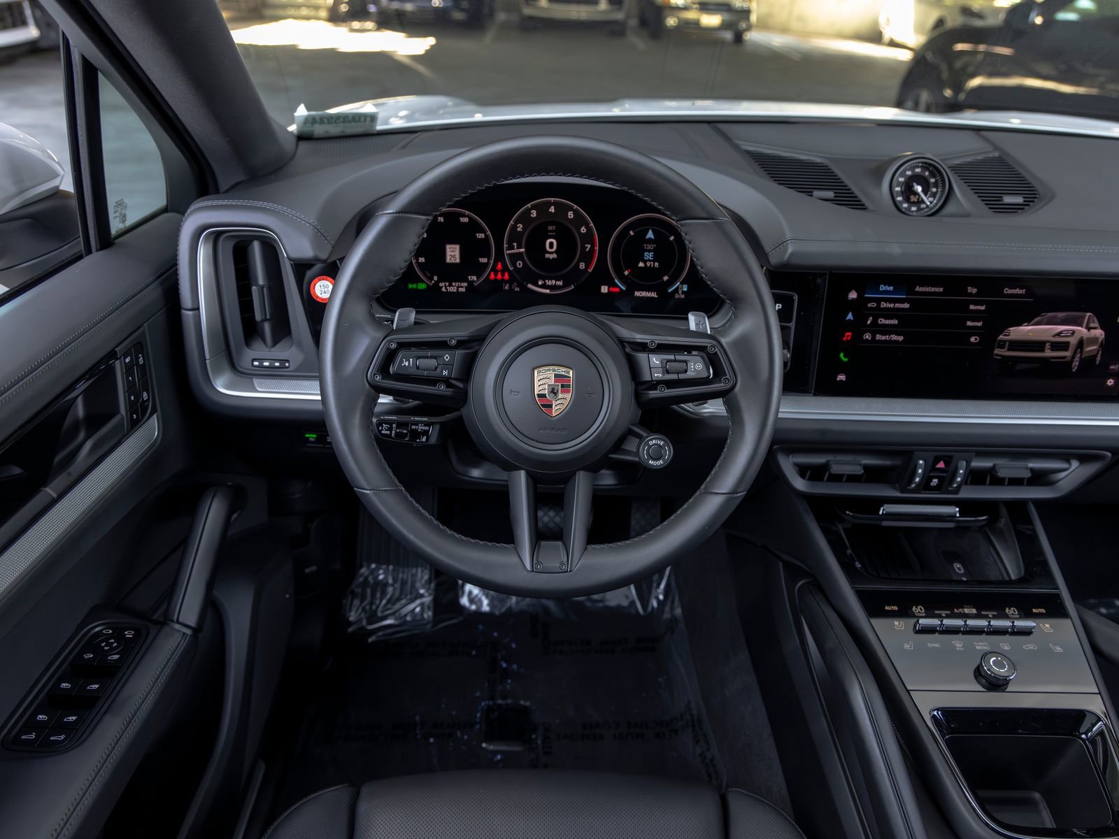 Certified 2026 Porsche Cayenne Coupe AWD/4WD image 40